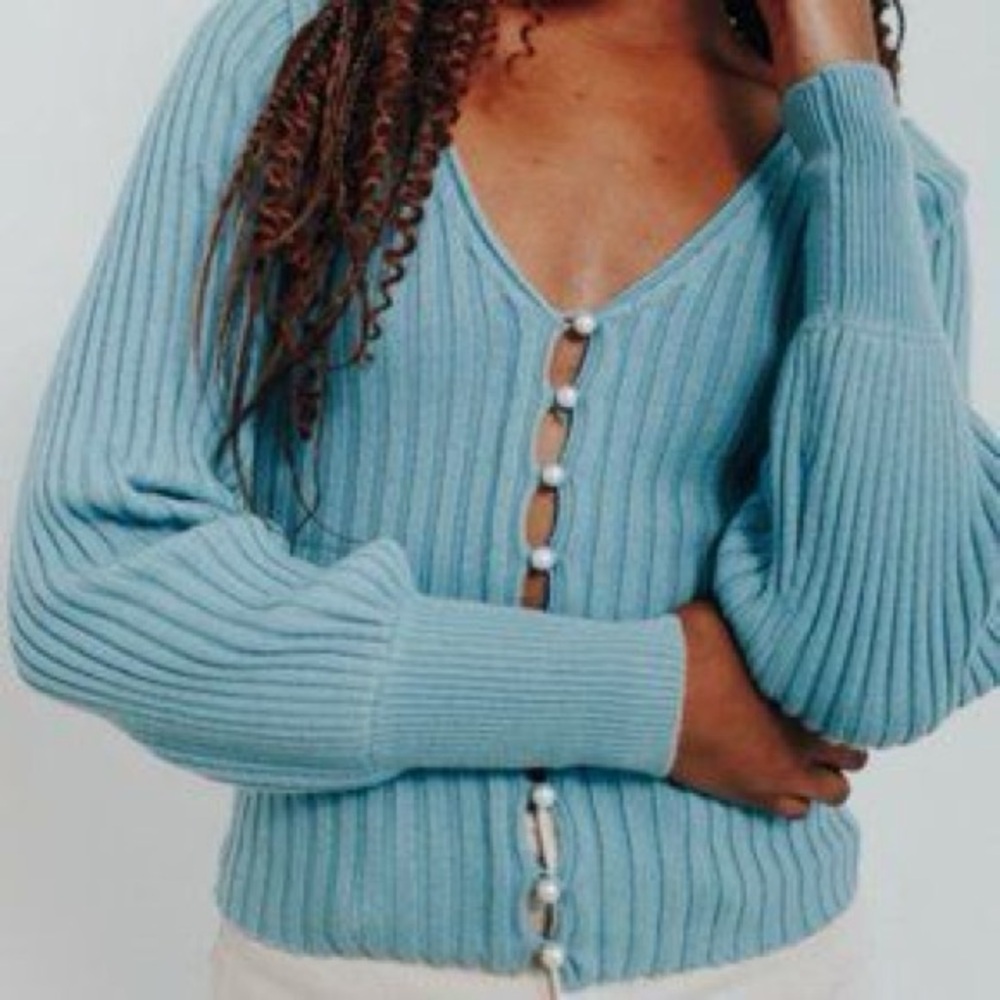 *SOLD ON MY INSTAGRAM* Wilfred Pearl Cardigan - Picture 2 of 4